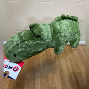 Petlou  Big  Aligator With Squeaker 18”.